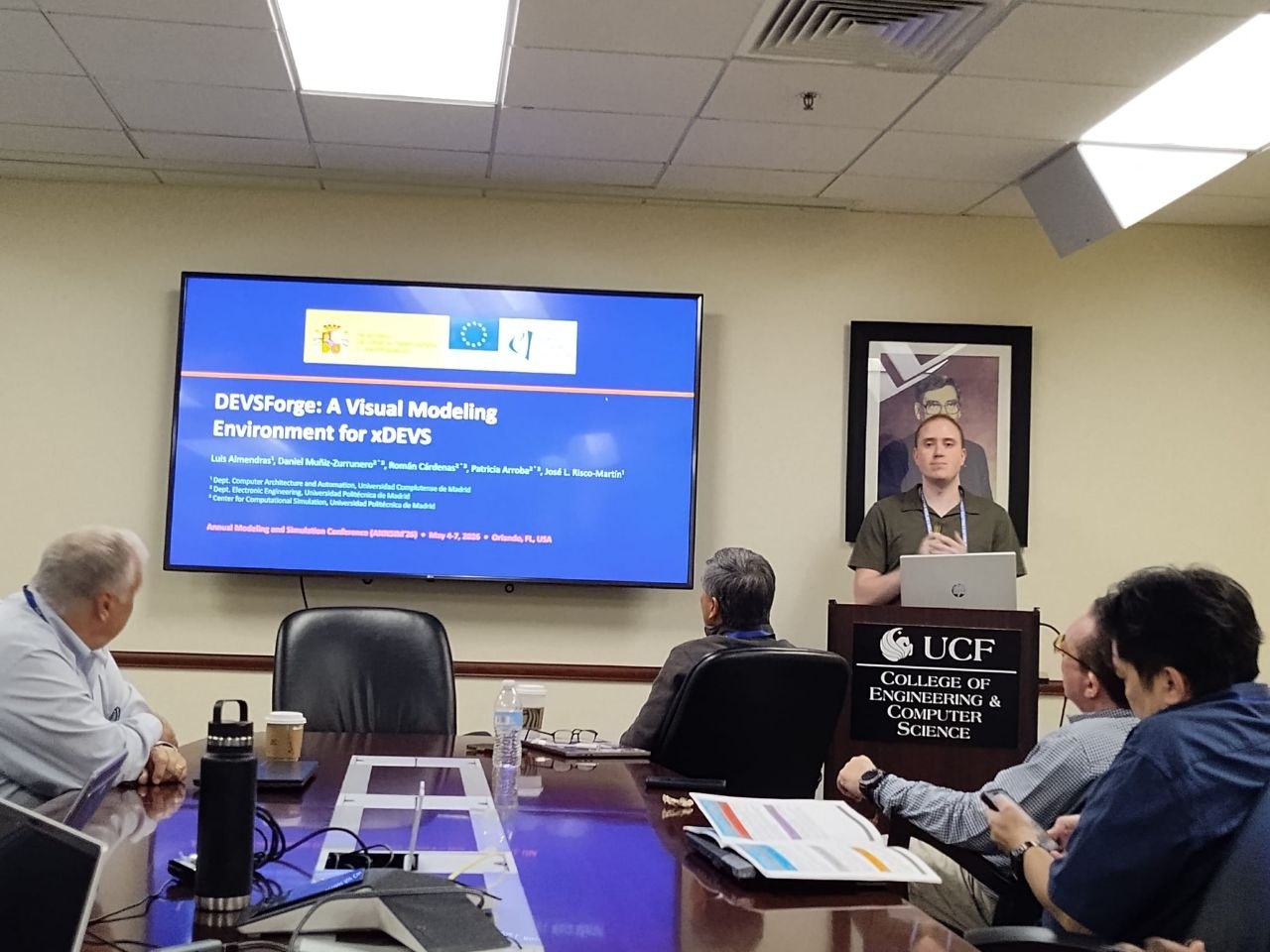 Daniel Muñiz during the presentation of “DEVSFORGE: A VISUAL MODELING ENVIRONMENT FOR XDEVS”